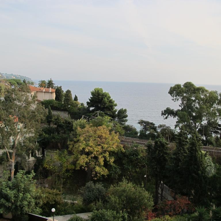 Aparthotel Le Golfe Bleu Roquebrune-Cap-Martin Exterior foto